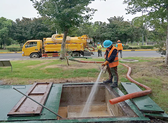 阿拉山口化油池清理